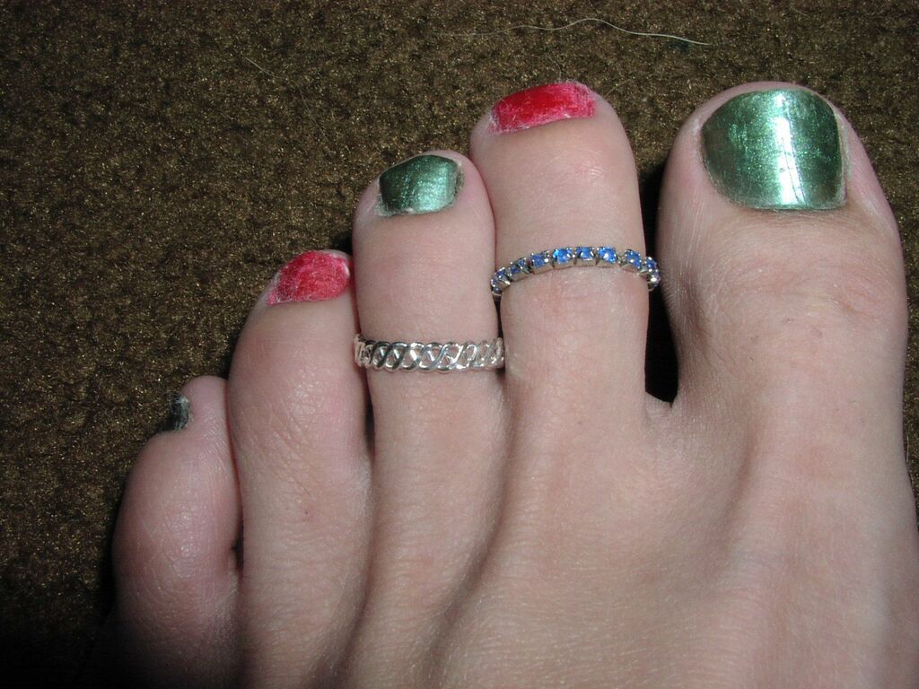 Toe rings on tasty toes