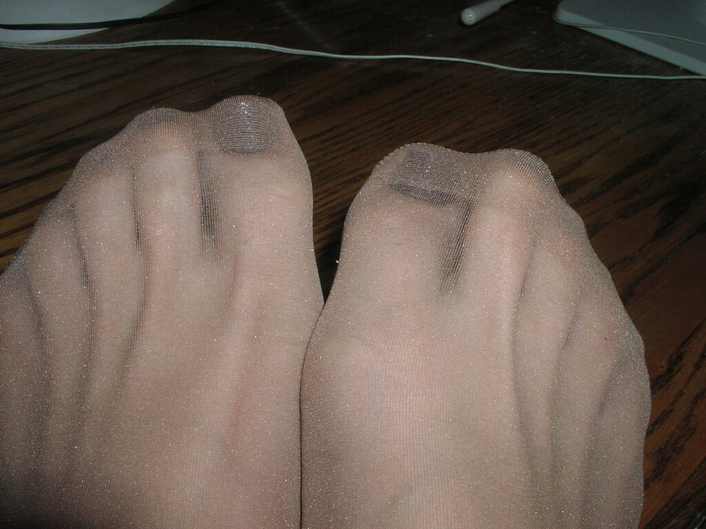 Showing off my sexy painted toes